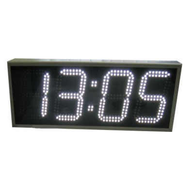Автономные светодиодные цифровые часы для использования на улице