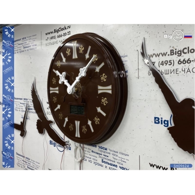 Фасадные часы с композицией